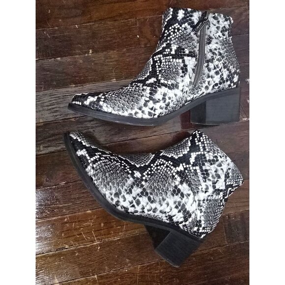 Blondo Elvina Snakeskin Waterproof Ankle Booties - Picture 5 of 16